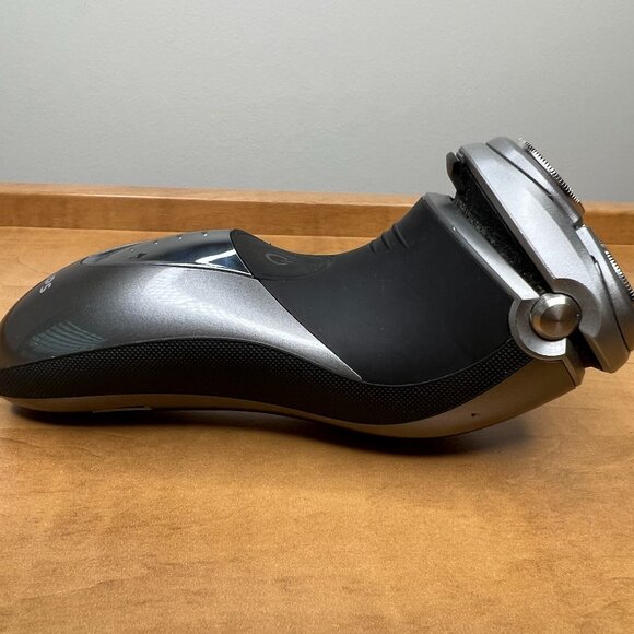 Electric razor - Picture 1 of 11